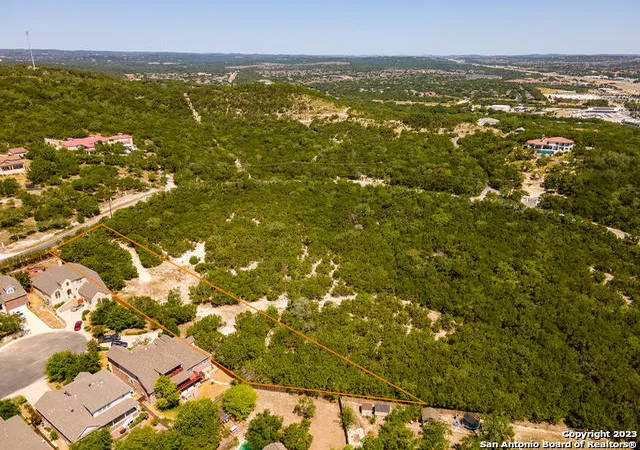 Photo 3 of Sale Pending at 23104 Cielo Vis, San Antonio, TX 78255 | MLS# 1709499 | Listing updated on 2025-10-07