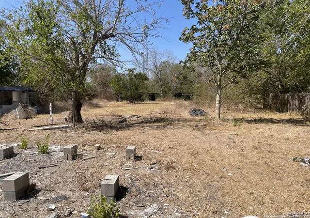 1st image of 314 Troell St, Seguin, TX 78155 | MLS# 1711585