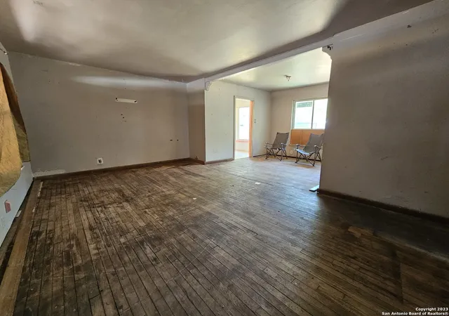 Photo 3 of Single family home for sale at 255 Gazel Dr, San Antonio, TX 78213 | MLS# 1713969 | Listing updated on 2026-07-12