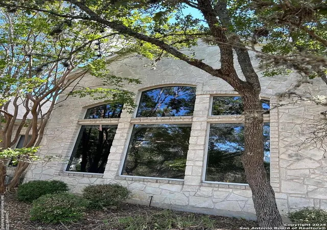 Photo 3 of Sale Pending at 8022 Fair Oaks Pkwy, Boerne, TX 78015 | MLS# 1717737 | Listing updated on 2025-09-19
