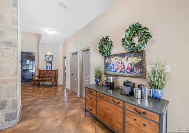 Photo 2 of Sale Pending at 26339 Hackney Ln, San Antonio, TX 78260 | MLS# 1720118 | Listing updated on 2025-09-09