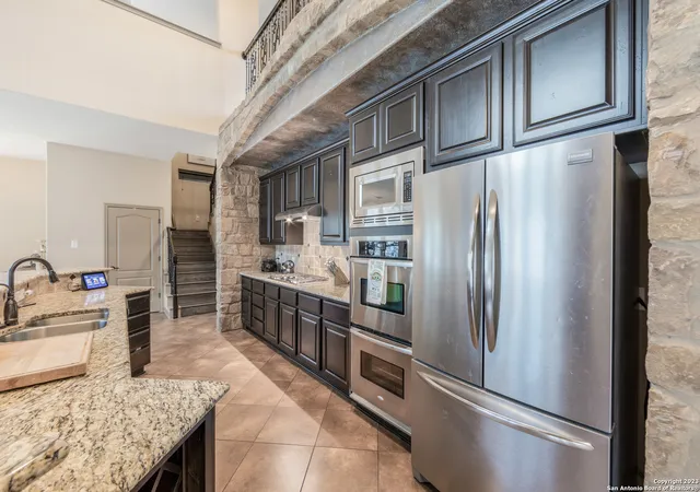 Photo 3 of Sale Pending at 26339 Hackney Ln, San Antonio, TX 78260 | MLS# 1720118 | Listing updated on 2025-09-09