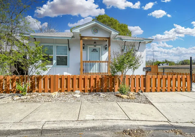 1st image of 1503 Edison Dr, San Antonio, TX 78201 | MLS# 1724711