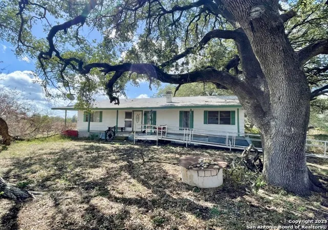 3rd image of 284 County Road 6612, Devine, TX 78016 | MLS# 1729122