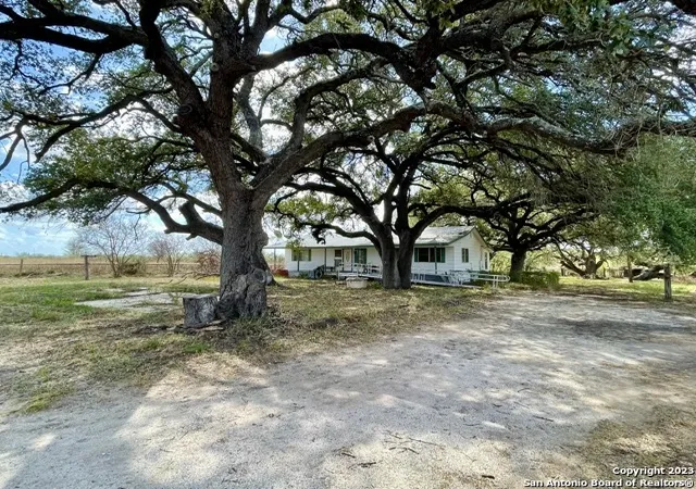 4th image of 284 County Road 6612, Devine, TX 78016 | MLS# 1729122