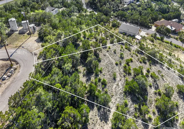 Photo 4 of Land for sale at 811 Lexington Pass, Canyon Lake, TX 78133 | MLS# 1736309 | Listing updated on 2025-06-30