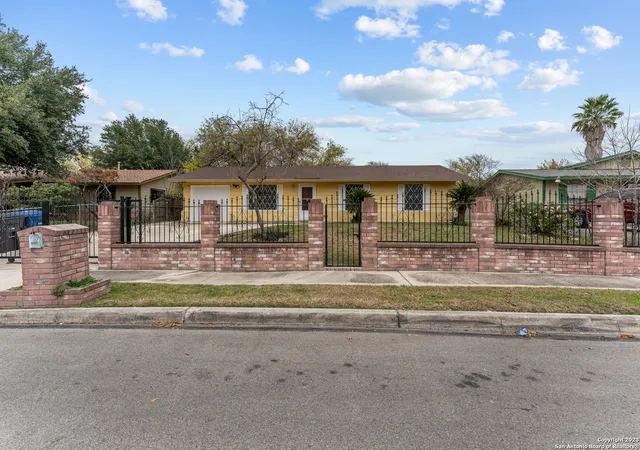 Photo 3 of Single family home for sale at 8627 Cape Valley St, San Antonio, TX 78227 | MLS# 1740992 | Listing updated on 2026-08-23