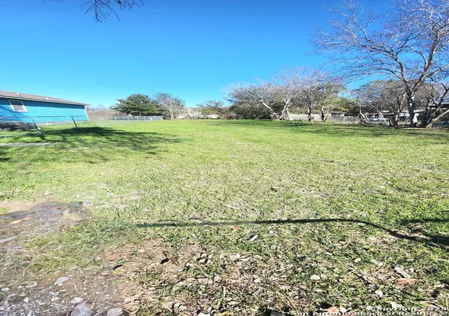 Photo 3 of Land for sale at 611 Cantrell Dr, San Antonio, TX 78221 | MLS# 1741772 | Listing updated on 2026-03-25
