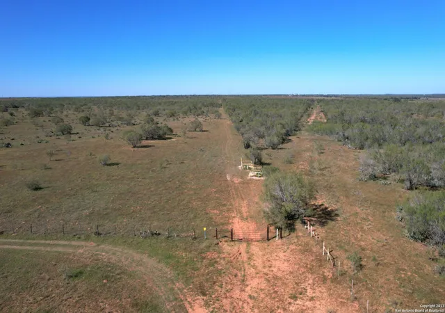 Photo 4 of House for sale at 1913 County Road 3000, Pearsall, TX 78061 | MLS# 1744317 | Listing updated on 2026-01-31