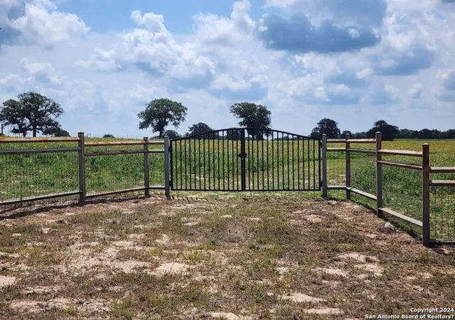 1st image of 233 Triple Bend Dr, La Vernia, TX 78121 | MLS# 1745032