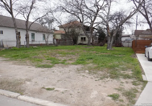 Photo 3 of Sale Pending at 119 Buford, San Antonio, TX 78202 | MLS# 1745945 | Listing updated on 2026-04-26