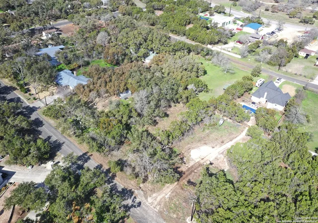 Photo 4 of Sale Pending at 1220 Old Milton Dr, San Antonio, TX 78260 | MLS# 1749293 | Listing updated on 2026-02-15
