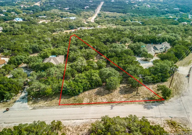 5th image of 0 Lakepark Dr, Pipecreek, TX 78063 | MLS# 1751844