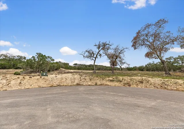 Photo 1 of Land for sale at 906 Blueridge Vw, Canyon Lake, TX 78133 | MLS# 1752623 | Listing updated on 2025-06-27