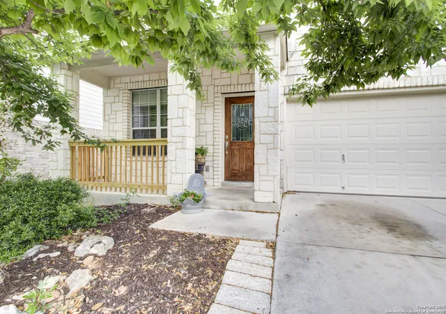 Photo 3 of Single family home for sale at 26723 Redstone Hill, San Antonio, TX 78261 | MLS# 1755045 | Listing updated on 2025-06-30