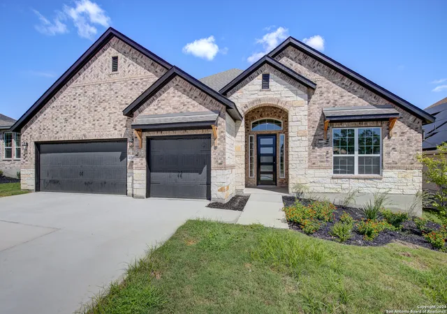 Photo 1 of Sale Pending at 136 Mason Ln, Castroville, TX 78009 | MLS# 1755878 | Listing updated on 2026-02-05