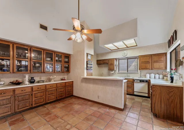 Photo 4 of Manufactured home for sale at 3462 River Path, San Antonio, TX 78230 | MLS# 1756056 | Listing updated on 2026-02-24