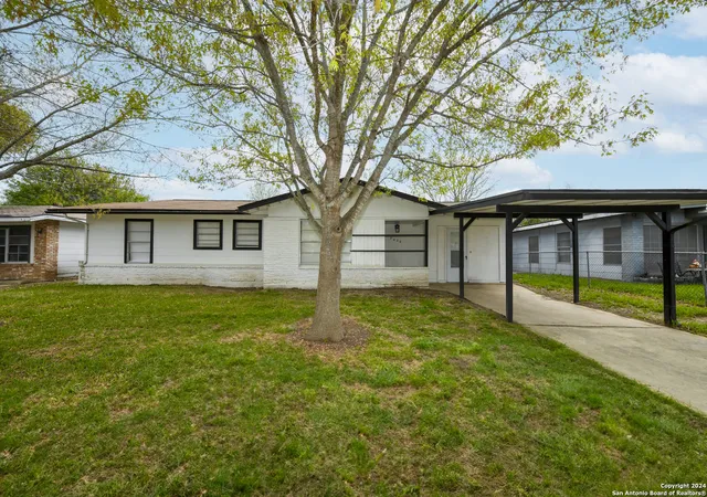 Photo 2 of Single family home for sale at 7430 Stagecoach Ln, San Antonio, TX 78227 | MLS# 1756849 | Listing updated on 2025-04-15