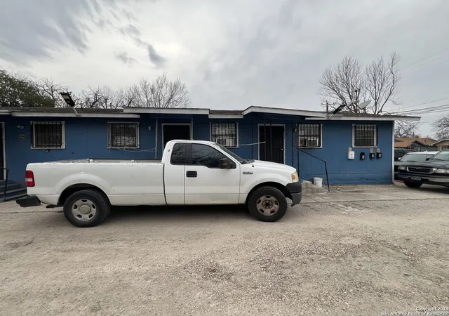 2nd image of 710 E Southcross Blvd, San Antonio, TX 78214 | MLS# 1757413
