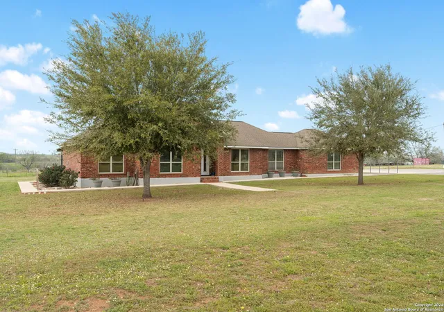 Photo 3 of Sale Pending at 111 Fm 3006, Pleasanton, TX 78064 | MLS# 1757455 | Listing updated on 2025-12-08