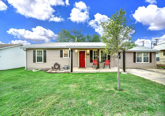 Photo 2 of Sale Pending at 404 Schneider St, Poth, TX 78147 | MLS# 1760921 | Listing updated on 2026-02-03