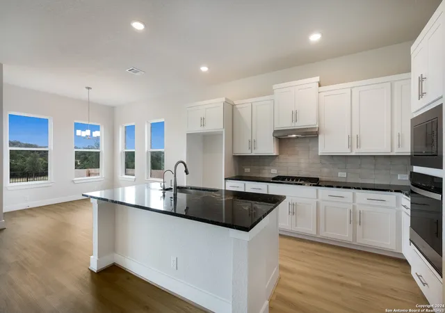 4th image of 1812 Weinnacht, New Braunfels, TX 78132 | MLS# 1763256