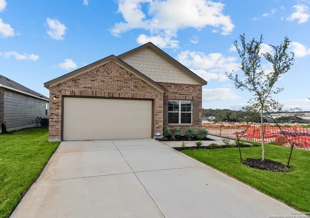 Photo 3 of Sale Pending at 15472 Salmon Spring, San Antonio, TX 78245 | MLS# 1763979 | Listing updated on 2025-11-10