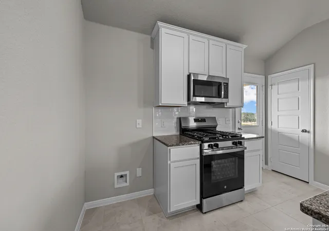 Photo 4 of Sale Pending at 15472 Salmon Spring, San Antonio, TX 78245 | MLS# 1763979 | Listing updated on 2025-11-10