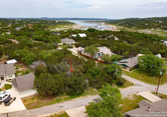 Photo 1 of Land for sale at 102 Cliffwood, Canyon Lake, TX 78133 | MLS# 1765034 | Listing updated on 2025-12-31