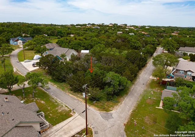 Photo 2 of Land for sale at 102 Cliffwood, Canyon Lake, TX 78133 | MLS# 1765034 | Listing updated on 2025-12-31