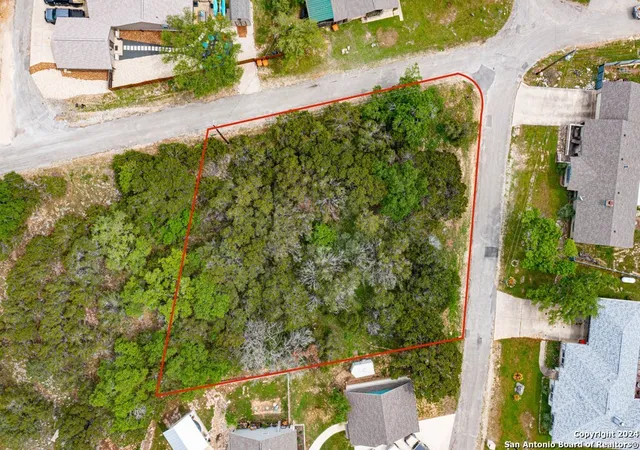 Photo 3 of Land for sale at 102 Cliffwood, Canyon Lake, TX 78133 | MLS# 1765034 | Listing updated on 2025-12-31