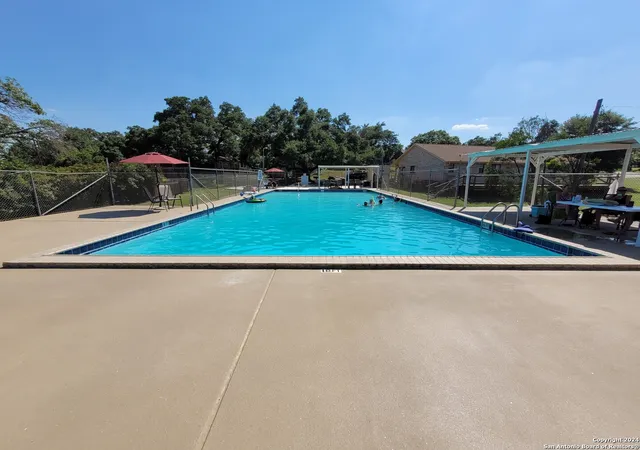Photo 4 of Land for sale at 102 Cliffwood, Canyon Lake, TX 78133 | MLS# 1765034 | Listing updated on 2025-12-31