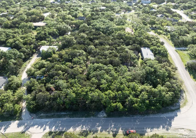 5th image of 1058 Indian Holw, Spring Branch, TX 78070 | MLS# 1766943