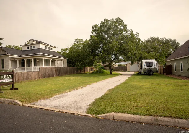 Photo 1 of Land for sale at 410 E Bandera, Boerne, TX 78006 | MLS# 1766983 | Listing updated on 2026-08-14