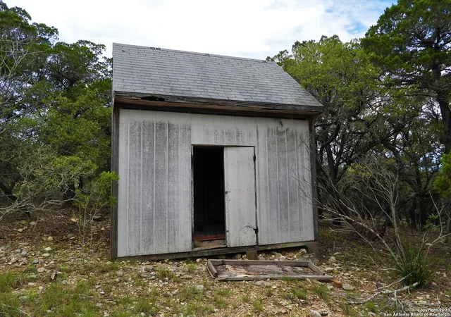 3rd image of Tbd Park Road 37, Lakehills, TX 78063 | MLS# 1768614