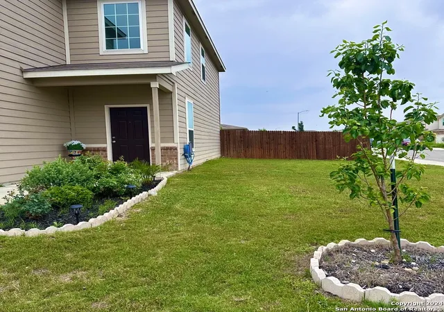 Photo 4 of Single family home for sale at 12011 Canyon Rock Ln, San Antonio, TX 78254 | MLS# 1769435 | Listing updated on 2026-01-13