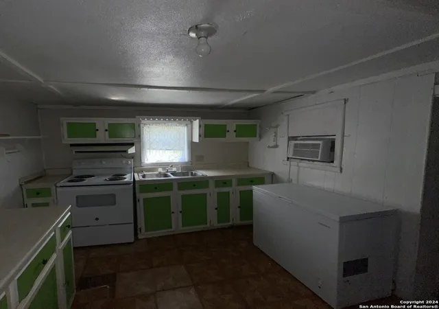Photo 2 of Single family home for sale at 713 Hackberry, Cotulla, TX 78014 | MLS# 1770298 | Listing updated on 2025-02-27