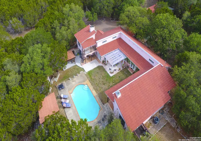 Photo 2 of Single family home for sale at 719 Cypress Bend Dr, Boerne, TX 78006 | MLS# 1773812 | Listing updated on 2026-08-09