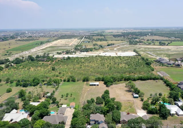 15th image of 1968 Lou Ann Dr, New Braunfels, TX 78130 | MLS# 1777017