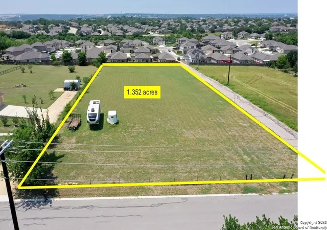 2nd image of 1968 Lou Ann Dr, New Braunfels, TX 78130 | MLS# 1777017