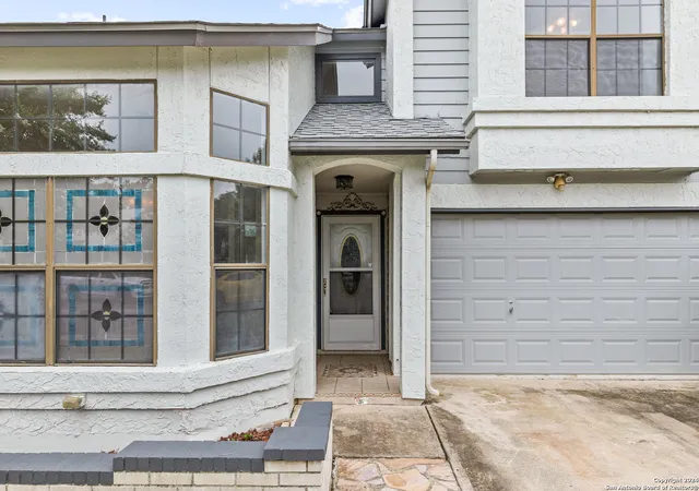 Photo 3 of Single family home for sale at 9302 Village Lance, San Antonio, TX 78250 | MLS# 1778736 | Listing updated on 2025-11-21