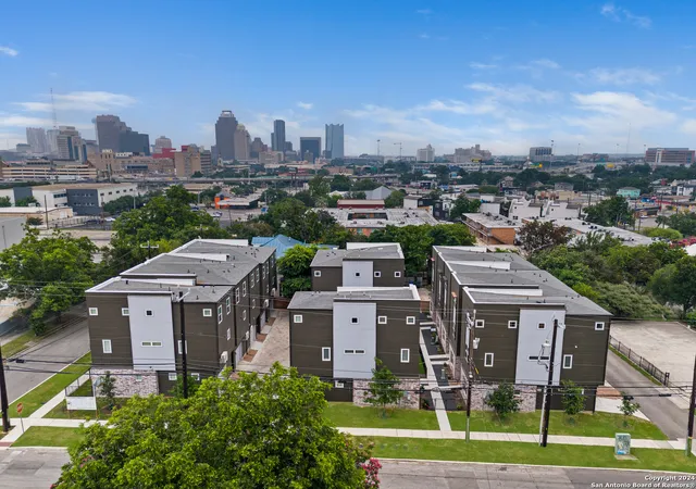 Photo 2 of Condo for sale at 323 Howard St #1, San Antonio, TX 78212 | MLS# 1780858 | Listing updated on 2026-03-03