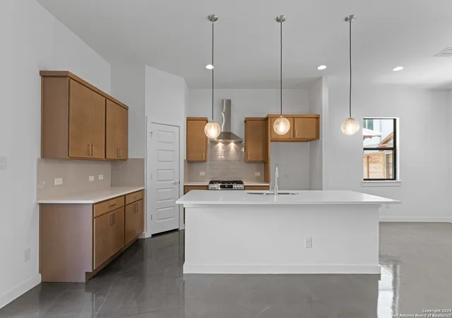 Photo 3 of Sale Pending at 914 N Olive #101, San Antonio, TX 78202 | MLS# 1781485 | Listing updated on 2025-12-15