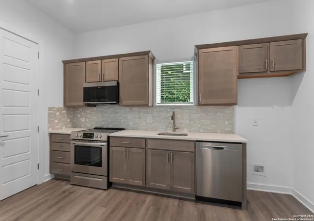 Photo 3 of Condo for sale at 319 Howard St #3, San Antonio, TX 78212 | MLS# 1781788 | Listing updated on 2026-03-03