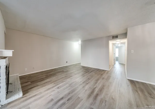 Photo 2 of Sale Pending at 2935 Nacogdoches Rd #106, San Antonio, TX 78217 | MLS# 1782217 | Listing updated on 2025-10-08