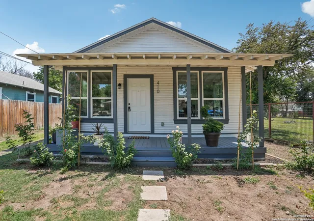 Photo 1 of Single family home for sale at 410 Mckay Ave, San Antonio, TX 78204 | MLS# 1783947 | Listing updated on 2025-08-18