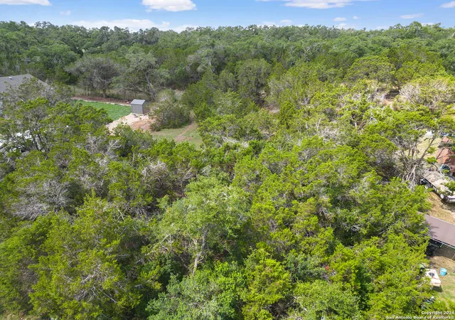 5th image of 1050 Deer Run Pass, Canyon Lake, TX 78133 | MLS# 1785072