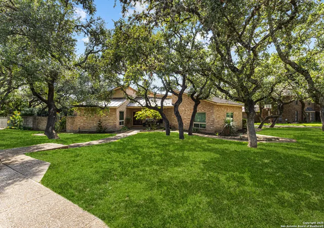 Photo 3 of Sale Pending at 13113 Hunters Ledge, San Antonio, TX 78230 | MLS# 1785263 | Listing updated on 2025-09-30