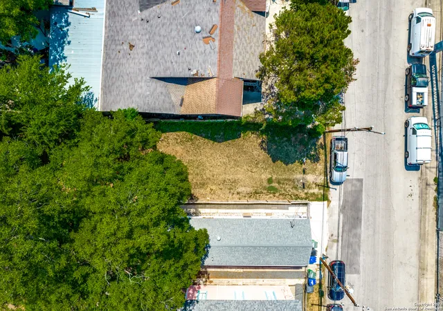2nd image of 216 Sherman, San Antonio, TX 78202 | MLS# 1786730