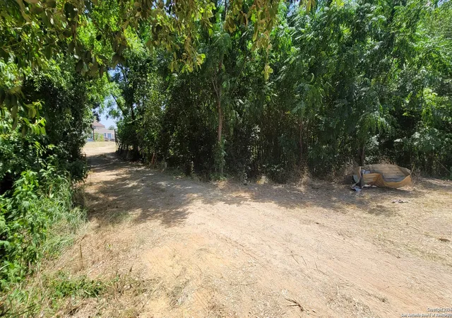 Photo 4 of Land for sale at 2602 Hicks Avenue, San Antonio, TX 78210 | MLS# 1789773 | Listing updated on 2026-01-17